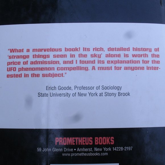 UFOs & Alien Contact: Two Centuries of Mystery book - Picture 15 of 16